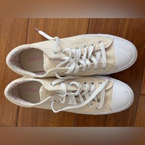 Converse Madison sneakers off white/ cream Size 11